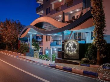 CLUB BIG BLUE SUITE HOTEL