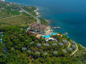 UTOPIA WORLD HOTEL