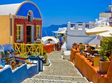 Септемврийски празници на о. Санторини със самолет от София – 3 нощувки