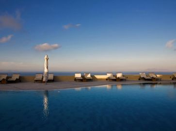 MAJESTIC HOTEL SANTORINI