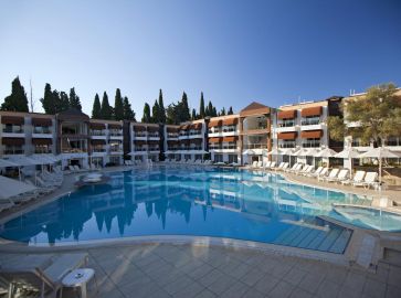 RISA HOTEL
