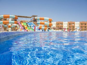 SUNRISE SELECT ROYAL MAKADI AQUA RESORT