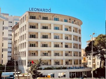 HOTEL LEONARDO