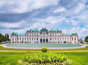 Lucky Vienna 4 stars