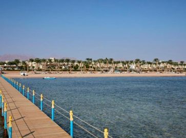 Coral Sea Water World Resort