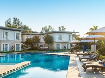 AZURE VILLAS BY CORNELIA