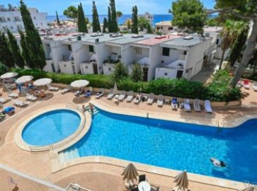 Alondra Hotel