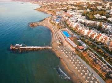 Alexander Beach Hotel