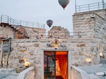 MEMORIES CAVE HOUSE