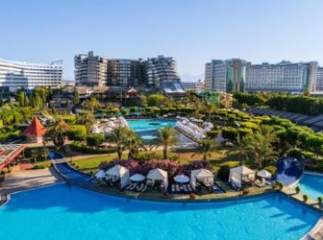 LIMAK LARA DELUXE HOTEL