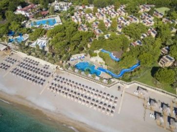 PIRATES BEACH CLUB