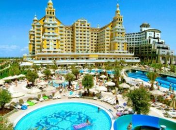 ROYAL HOLIDAY PALACE HOTEL