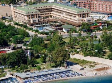 CRYSTAL DE LUXE RESORT & SPA