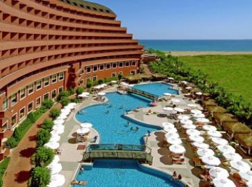 DELPHIN PALACE HOTEL