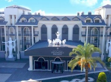 DREAM WORLD PALACE