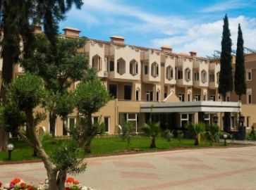 ALEXIUS BEACH HOTEL