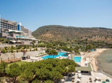 ARIA CLAROS BEACH & SPA RESORT
