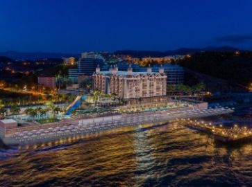 ARIA RESORT & SPA HOTEL
